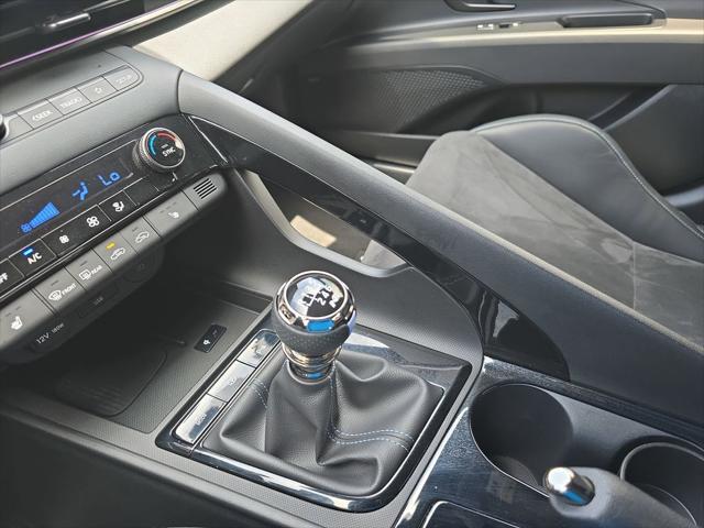 2025 Hyundai Elantra Base