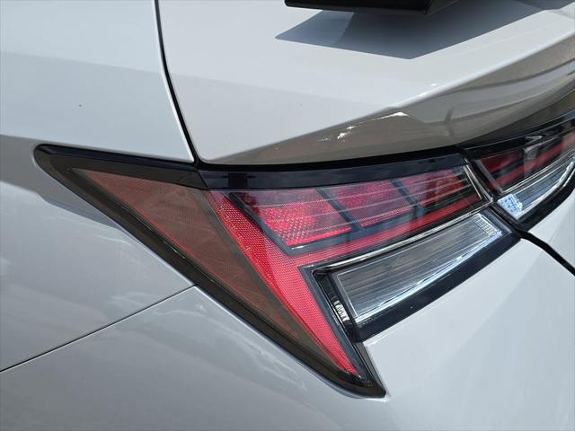2025 Hyundai Elantra Base