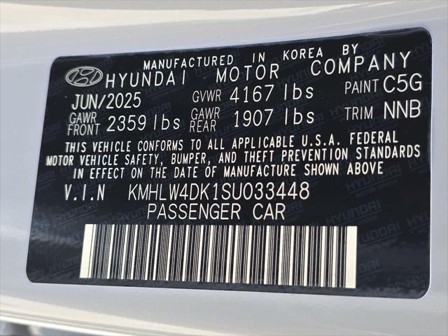 2025 Hyundai Elantra Base