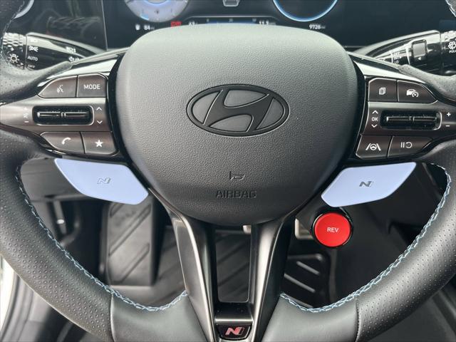 2025 Hyundai Elantra Manual
