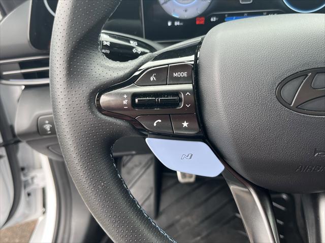 2025 Hyundai Elantra Manual