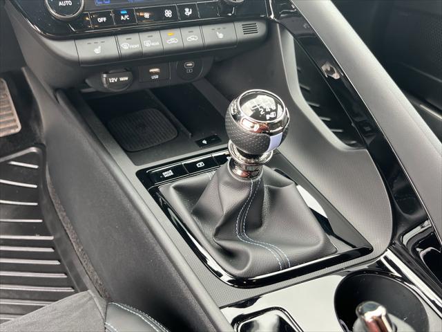 2025 Hyundai Elantra Manual