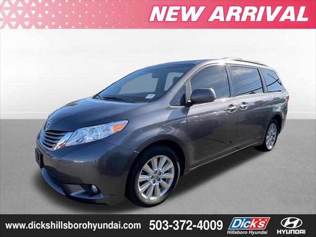 2017 Toyota Sienna XLE 7 Passenger for sale in HILLSBORO, OR