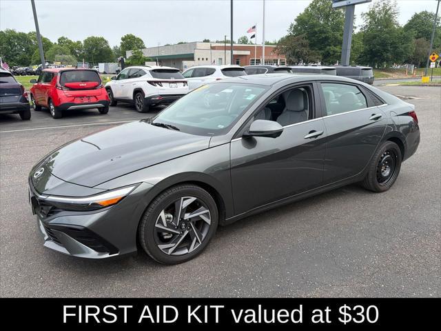 2024 Hyundai Elantra Limited