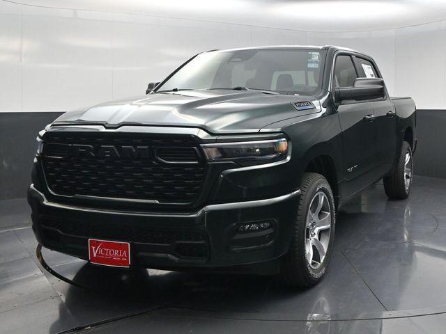 2026 RAM Ram 1500 RAM 1500 EXPRESS CREW CAB 4X2 57 BOX