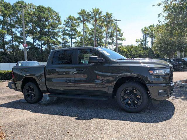 2026 RAM Ram 1500 RAM 1500 EXPRESS CREW CAB 4X4 57 BOX