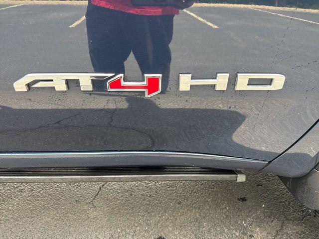 2023 GMC Sierra 2500HD 4WD Crew Cab Standard Bed AT4
