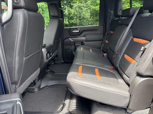 2023 GMC Sierra 2500HD 4WD Crew Cab Standard Bed AT4