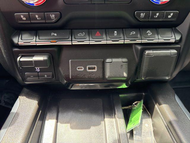 2023 GMC Sierra 2500HD 4WD Crew Cab Standard Bed AT4