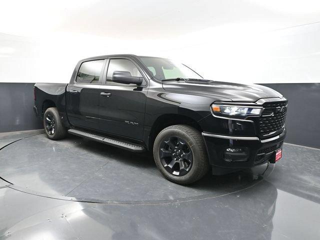 2026 RAM 1500 RAM 1500 EXPRESS CREW CAB 4X4 57 BOX