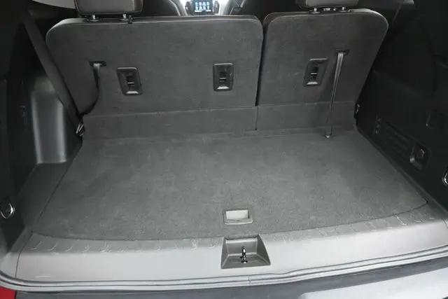 2021 Chevrolet Traverse FWD LT Leather