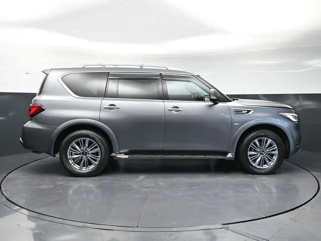 2018 INFINITI QX80 Standard