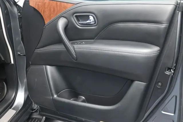 2018 INFINITI QX80 Standard