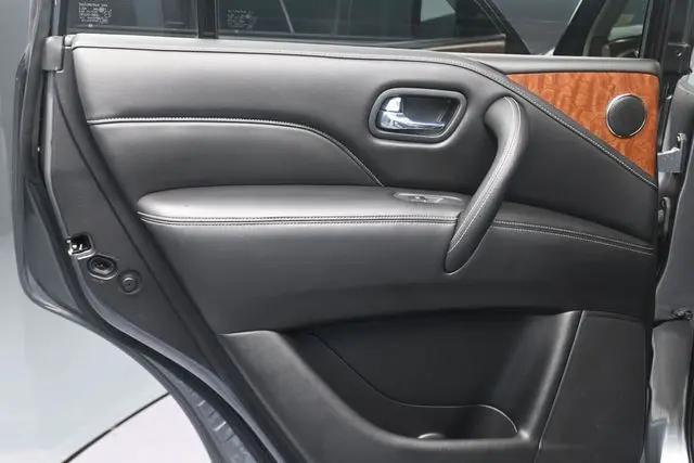 2018 INFINITI QX80 Standard
