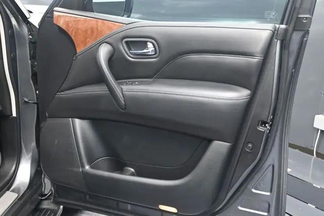 2018 INFINITI QX80 Standard