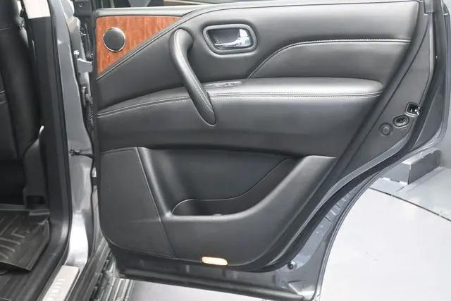 2018 INFINITI QX80 Standard