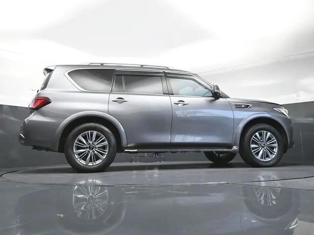 2018 INFINITI QX80 Standard