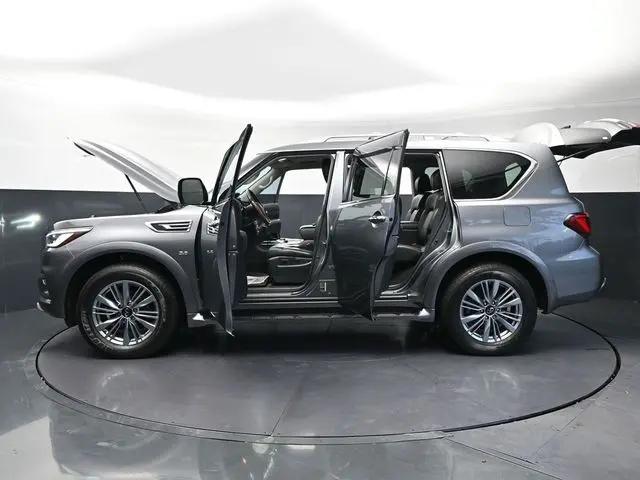 2018 INFINITI QX80 Standard