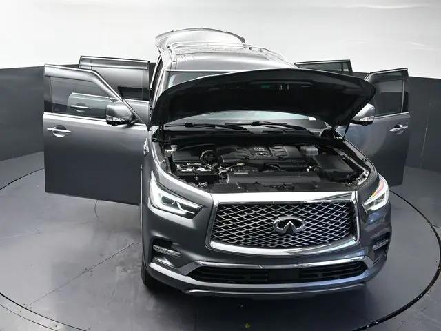 2018 INFINITI QX80 Standard