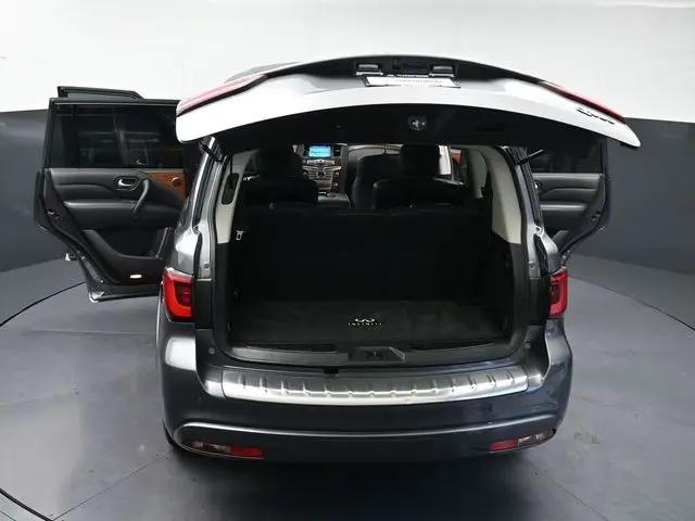 2018 INFINITI QX80 Standard