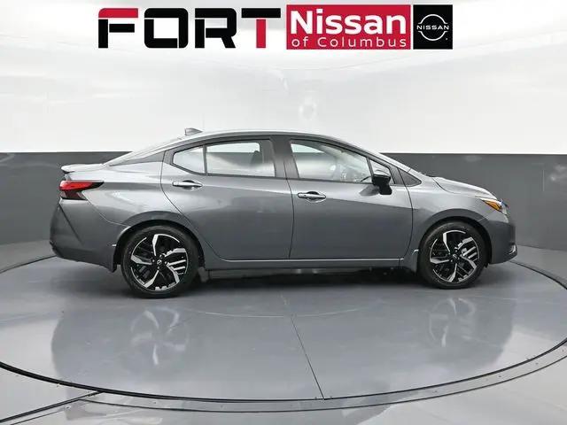 2025 Nissan Versa 1.6 SR