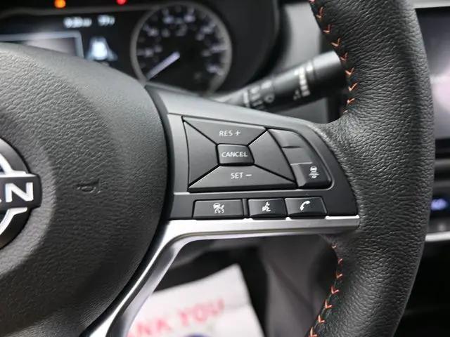 2025 Nissan Versa 1.6 SR