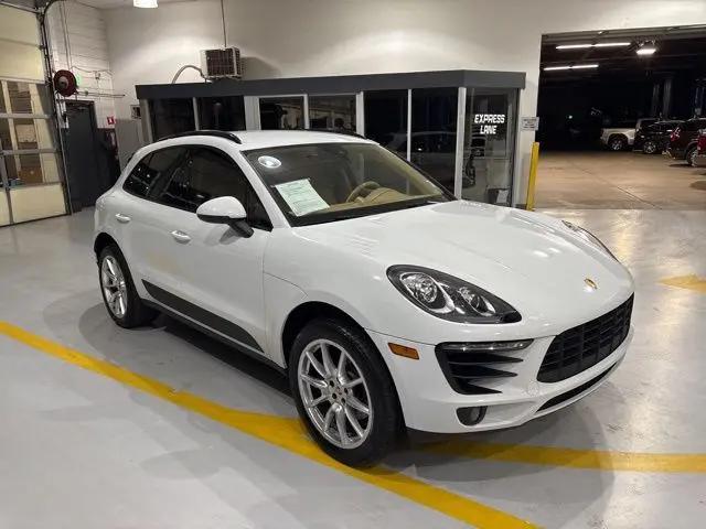 2017 Porsche Macan Macan