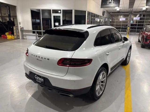 2017 Porsche Macan Macan
