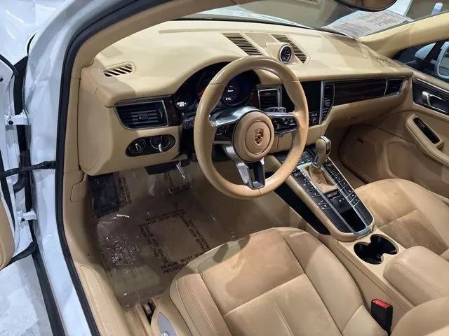 2017 Porsche Macan Macan