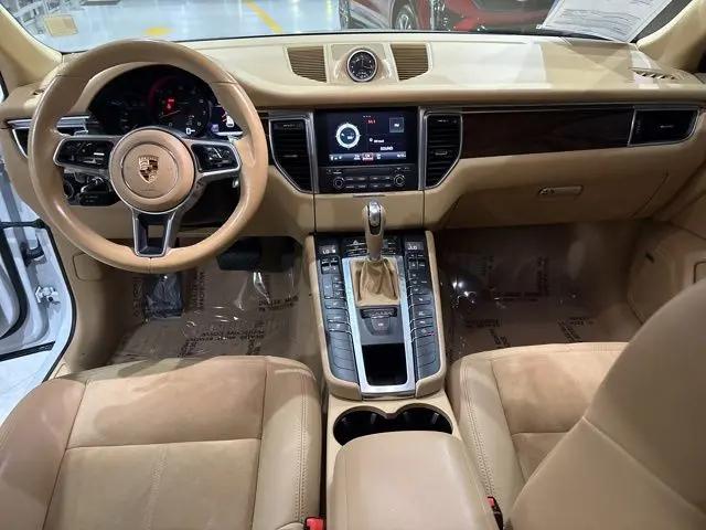 2017 Porsche Macan Macan