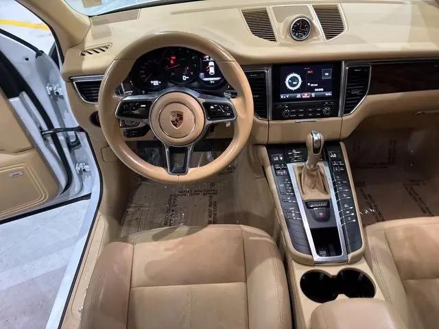 2017 Porsche Macan Macan