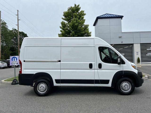 2025 Ram ProMaster 2500 Cargo Van Tradesman High Roof 136" WB w/Pass Seat