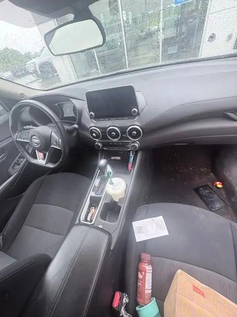 2022 Nissan Sentra SV Xtronic CVT