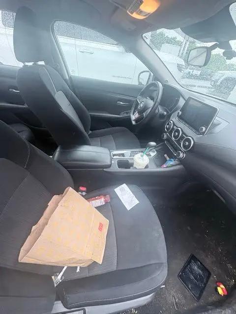 2022 Nissan Sentra SV Xtronic CVT