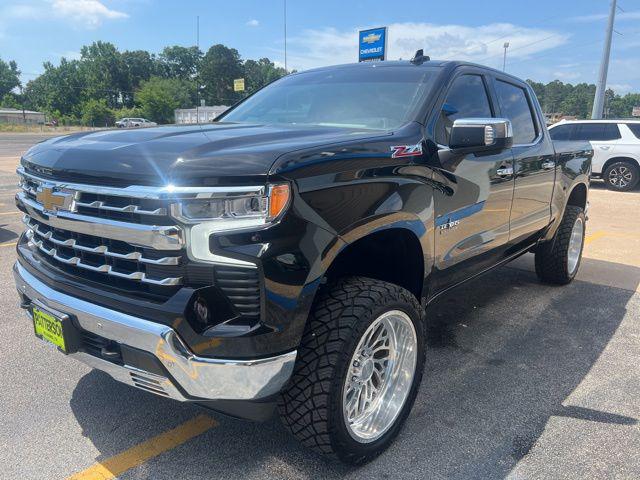 2022 Chevrolet Silverado 1500 4WD Crew Cab Short Bed LTZ