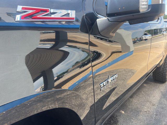2022 Chevrolet Silverado 1500 4WD Crew Cab Short Bed LTZ