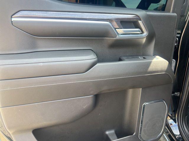 2022 Chevrolet Silverado 1500 4WD Crew Cab Short Bed LTZ