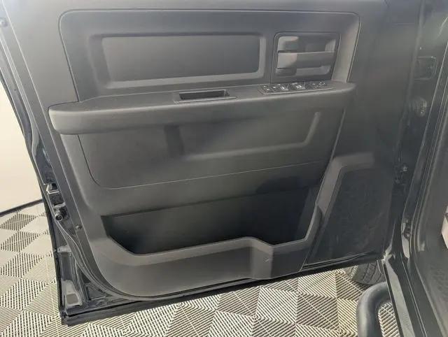 2020 Ram 3500 Tradesman Crew Cab 4x4 8' Box