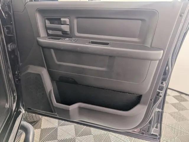 2020 Ram 3500 Tradesman Crew Cab 4x4 8' Box