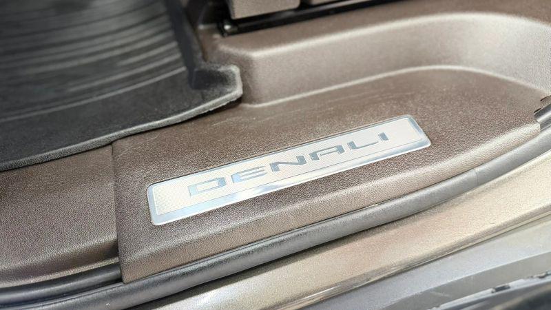 2021 GMC Yukon 4WD Denali