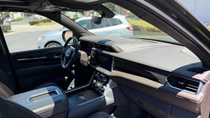2021 GMC Yukon 4WD Denali