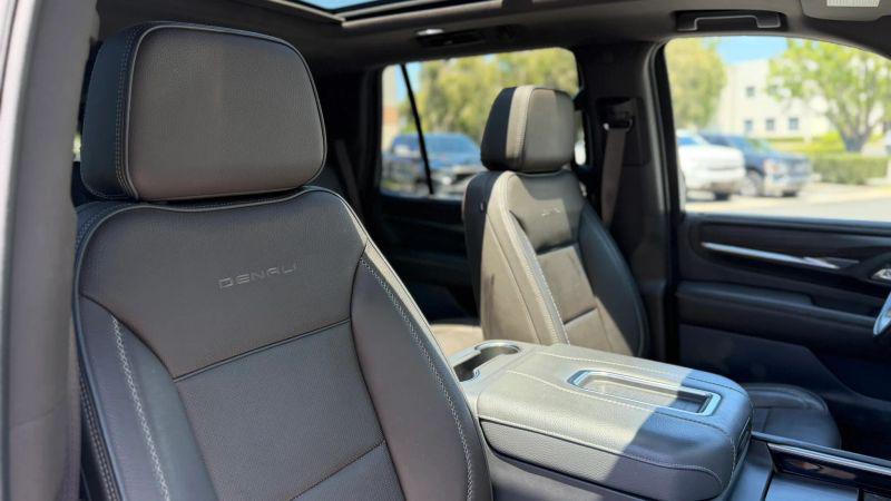 2021 GMC Yukon 4WD Denali