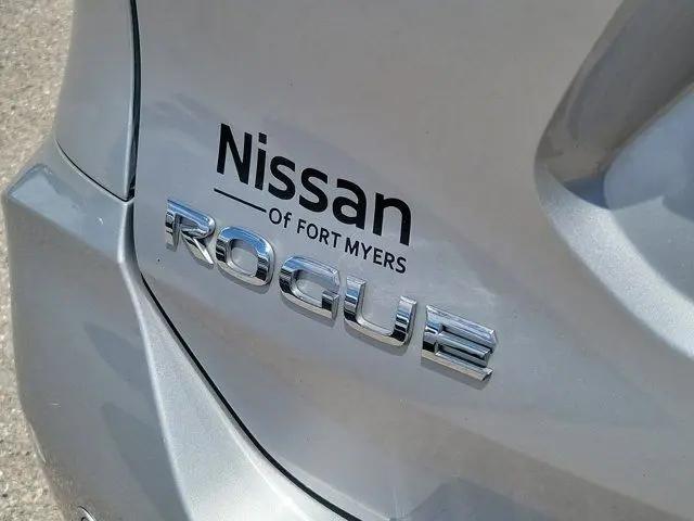 2020 Nissan Rogue SV FWD