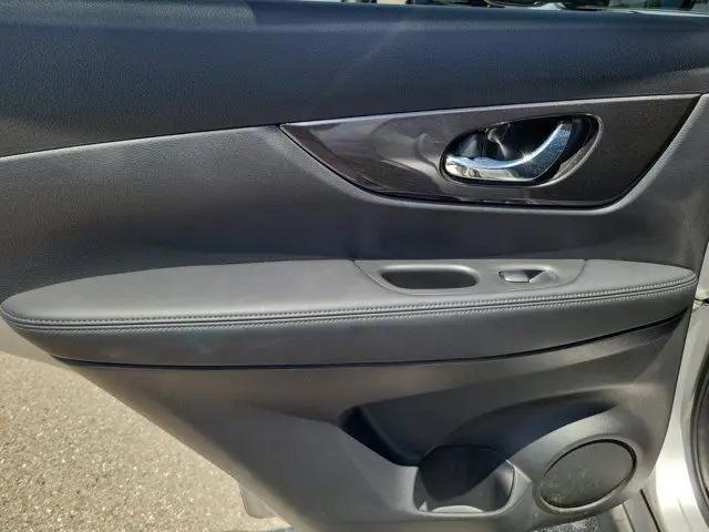 2020 Nissan Rogue SV FWD