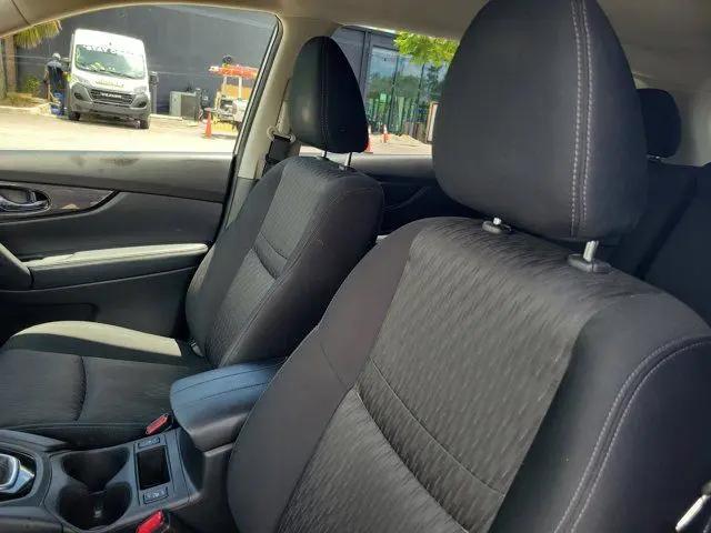 2020 Nissan Rogue SV FWD