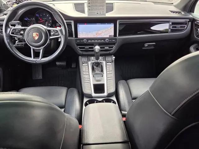 2021 Porsche Macan Macan