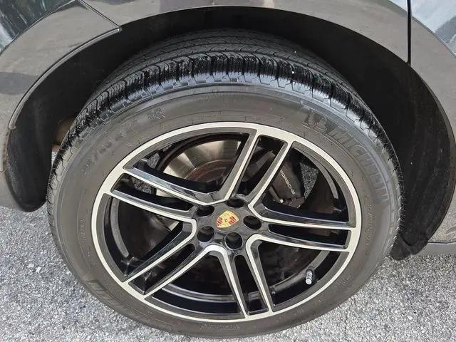2021 Porsche Macan Macan