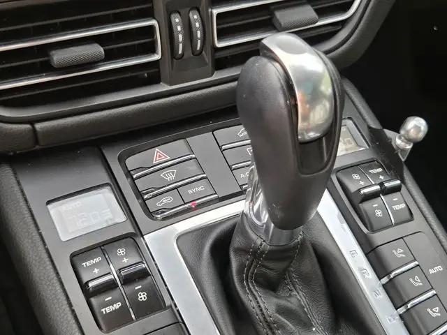 2021 Porsche Macan Macan