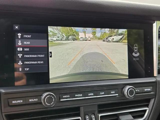 2021 Porsche Macan Macan