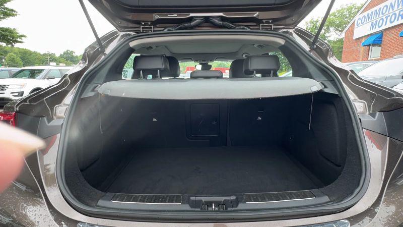 2017 INFINITI QX30 Premium